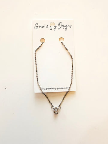 Teardrop necklace